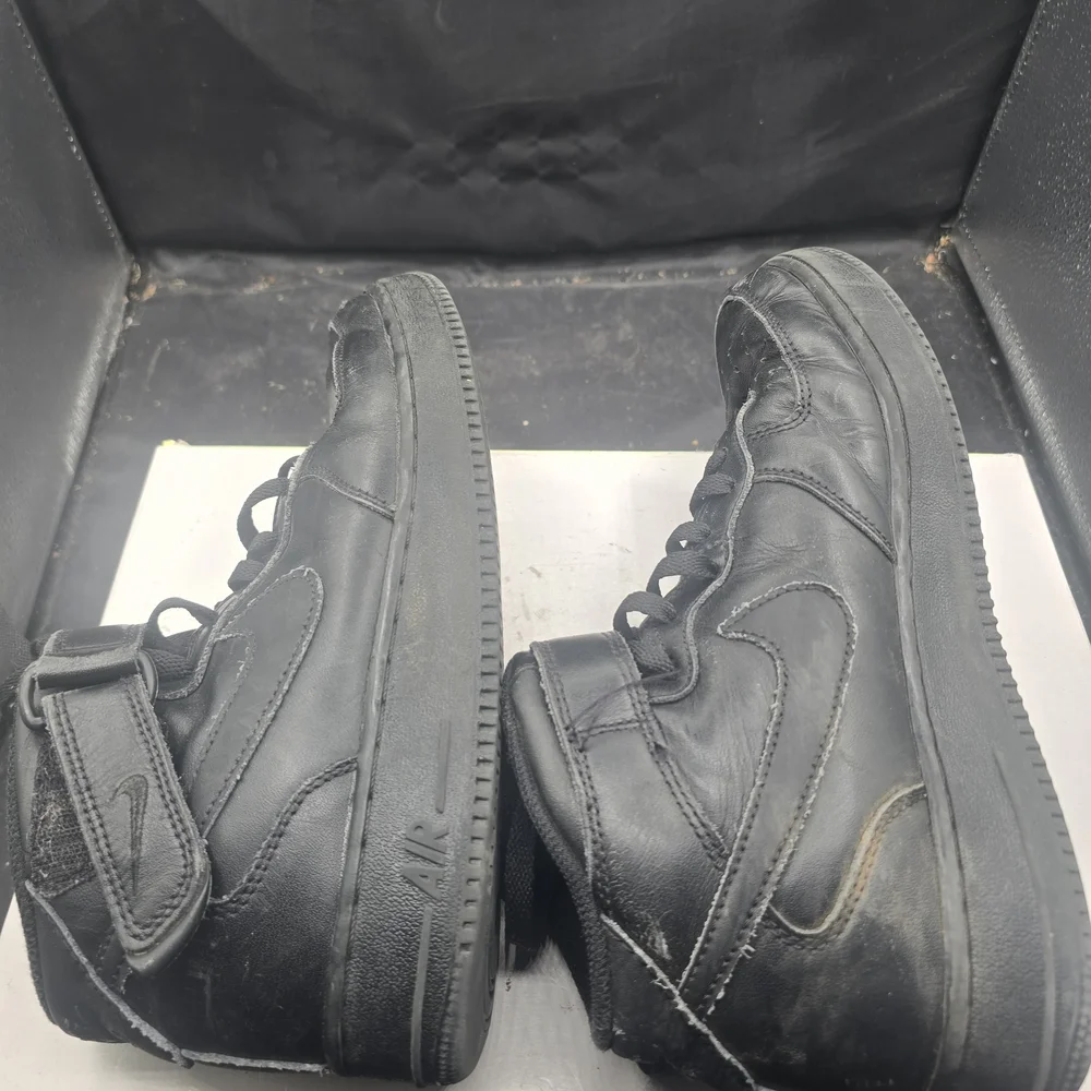 Nike Black Athletic‎ High-Tops